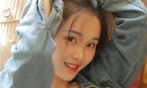 如何跟刚认识的女生聊天二