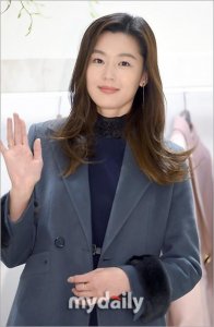 ​韩国女艺人全智贤被曝婚姻危机 已与丈夫分居半年